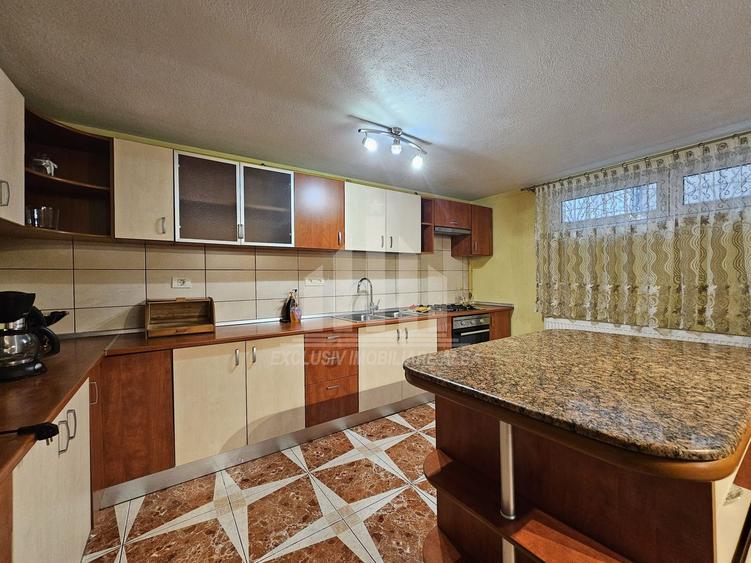 Casa individuala | Garaj | 200 mp | Asfalt | Mobilata | Alba-Micesti