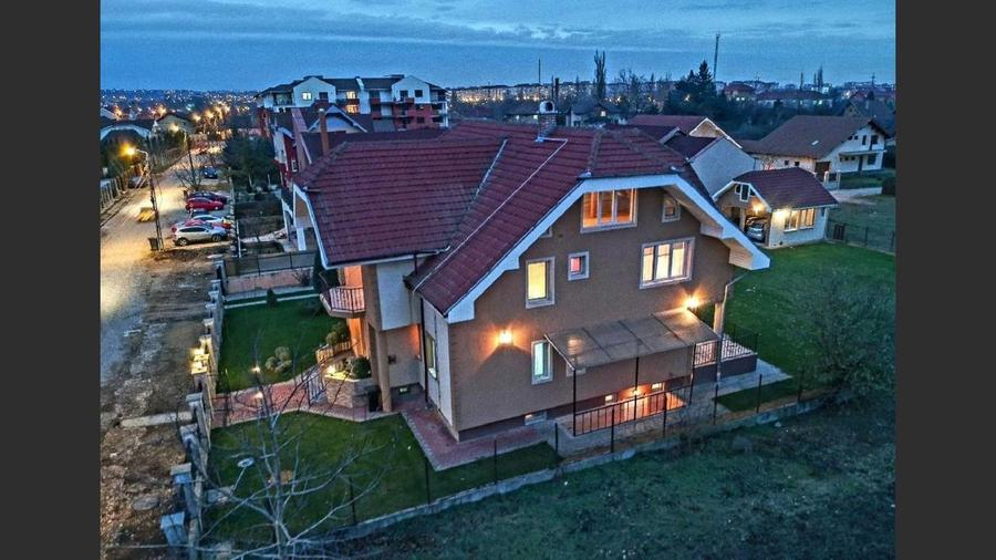 House for sale 6 Rooms, Episcop Ioan Alexi Street, Oradea