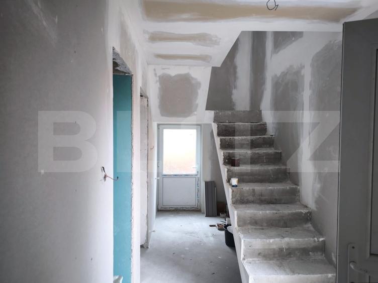 Casa P+M 80 mp utili, 230 mp teren, zona Lascar Catargiu