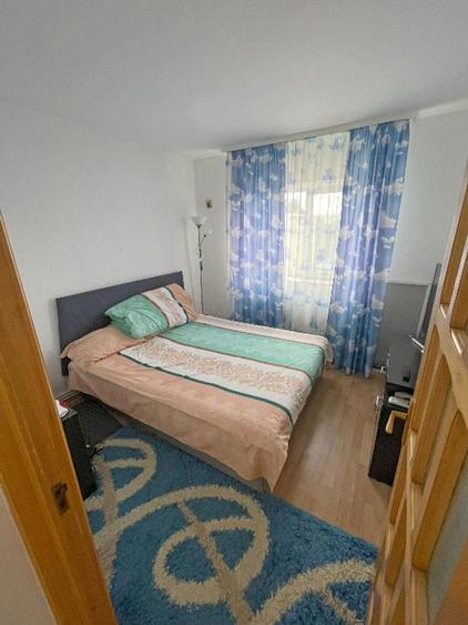 Apartament 3 camere zona Primaverii/Capat 1 , etaj 4 cu sarpanta ,mobilat