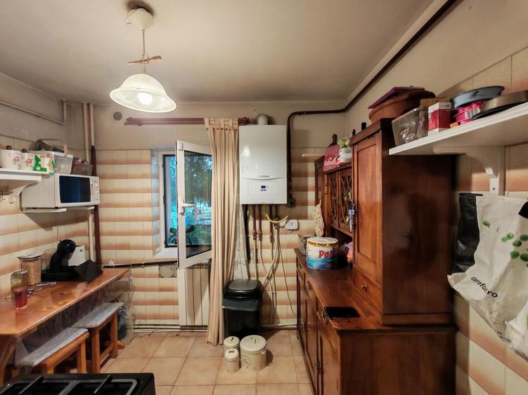 Apartament 2 camere, decomandat, 50 mp utili, centrală proprie