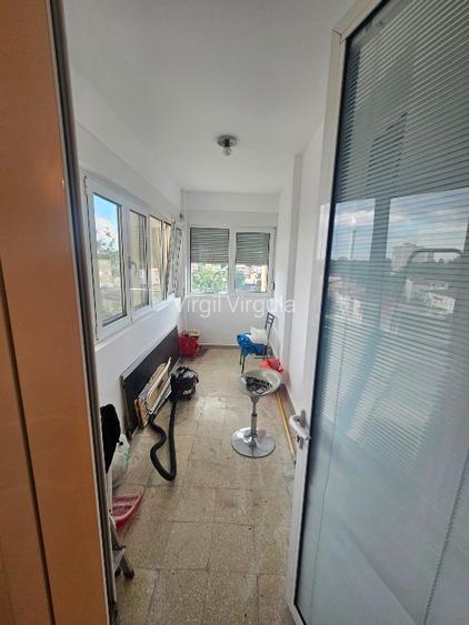 Ofer spre inchiriere apartament cu 3 camere - 6