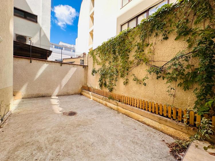 4 Camere - Dorobanti || Parter Înalt || Curte