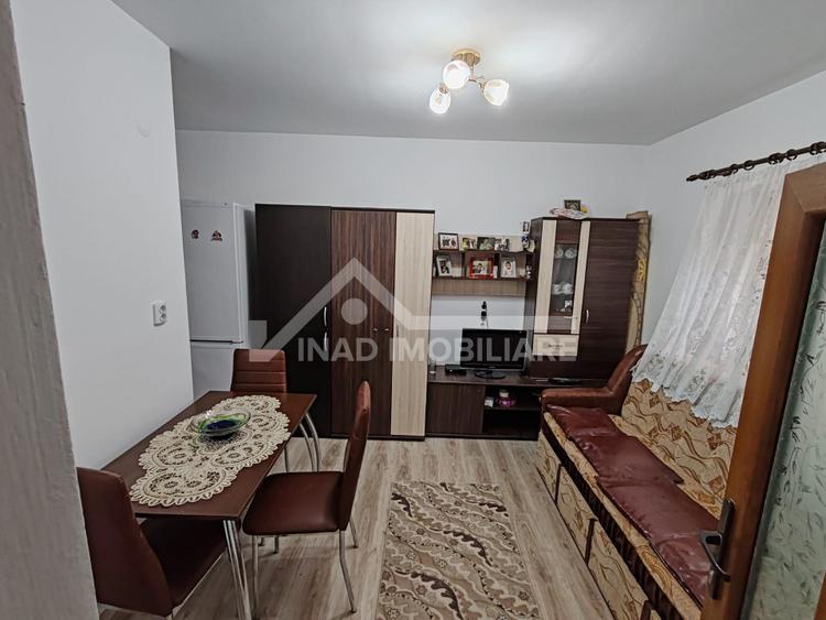 Casa individuala, 100 mp utili, 242 mp teren, Str. Trandafirilor