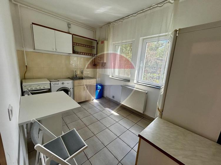 Apartament cu 1 camere de închiriat în zona Sasar