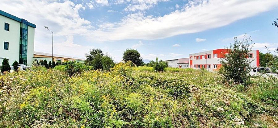 Teren in zona comerciala, 7100mp pe Calea Feldioarei (DN13)