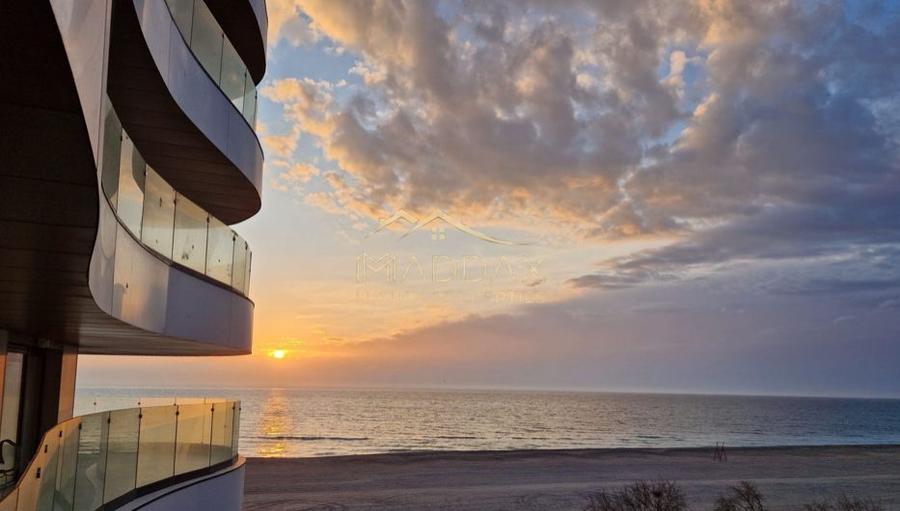 Apartament LUX***Vedere catre MARE***Complex cu piscina//MAMAIA