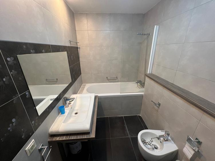 Pipera : Apartament nemobilat si recent renovat langa American School!