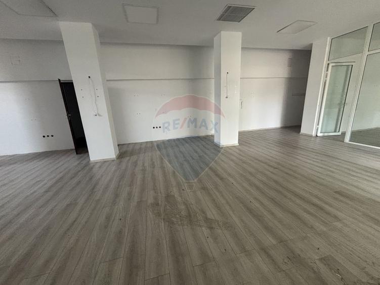 Spațiu comercial de 205mp de închiriat în zona Turda-Grivita