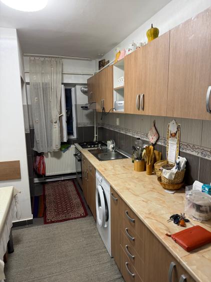 Apartament 3 camere la parter pretabil cabinet