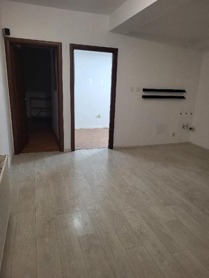 Spatiu comercial zona trocadero