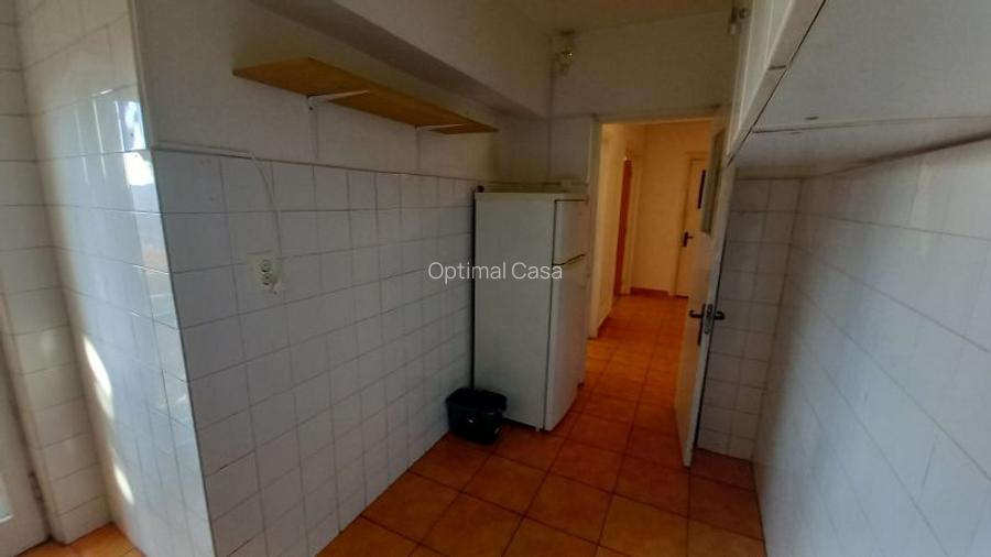 Unirii (Tribunal),2 camere etaj 5, spatios,vedere fata,intrare stradala - 13