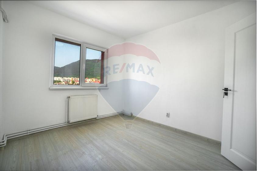 Apartament cu 4 camere de inchiriat |2 BAI | RACADAU| COMISION 0%