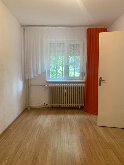 Km4/5-piata-Apatt 2 cam cf 2 p/4 liber boxă preț 60.000 euro