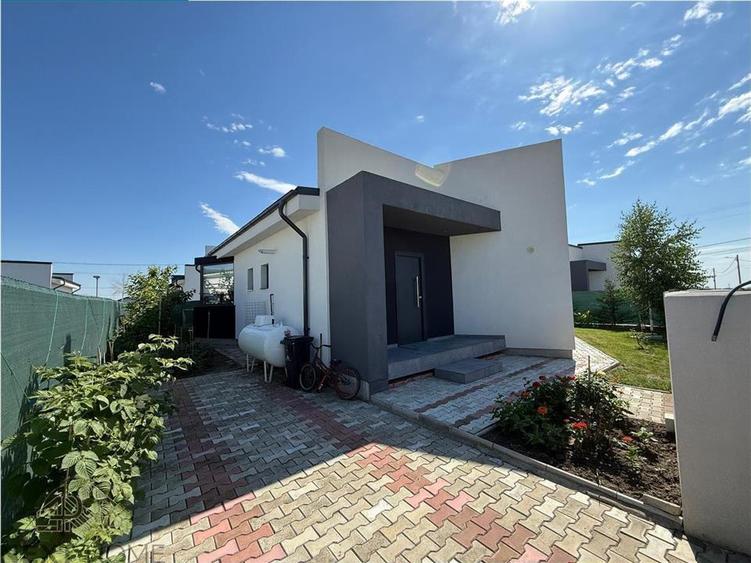 Casa noua de vanzare Doctor Carnabel | 100 mp utili | Piscina, incalzire in pard
