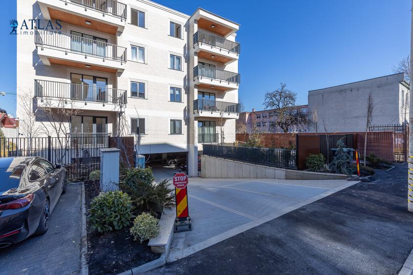 Apartament 3 camere, P+3, centru, zona de case, bloc 2025