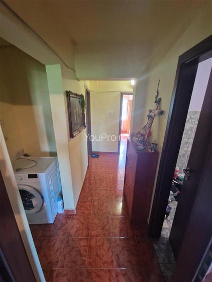Decomandat 3 Camere 2 Bai 2 Balcoane Zona  Aradului - 12