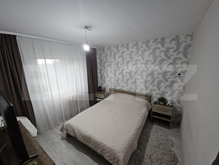 Apartament 3 camere, 67 mp, decomandat - renovat, zona Nicolina