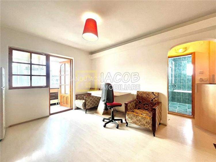 2 camere decomandate zona Stefan cel Mare Bacau - 12