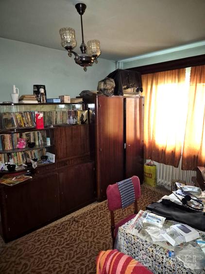 Apartament cu 3 camere decomandat zona Piata Zorilor etaj 1