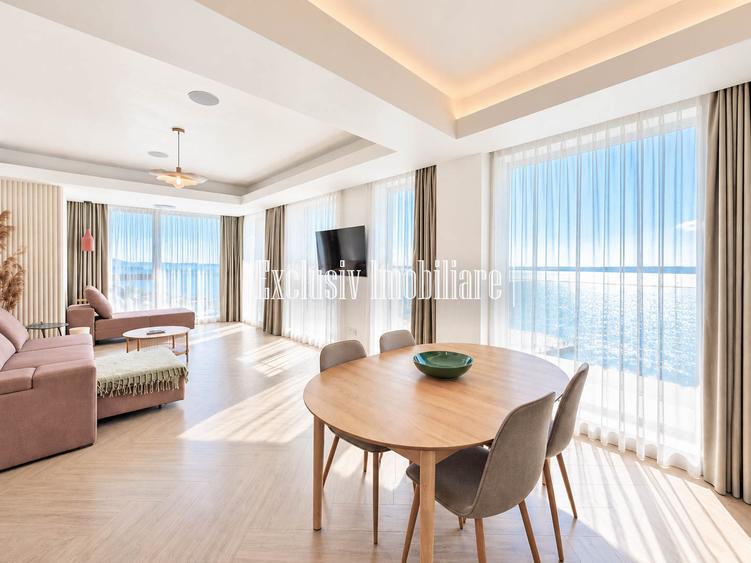 Priveliste Panoramica la Lacul Siutghiol - Apartament de Lux cu Parcare Privata