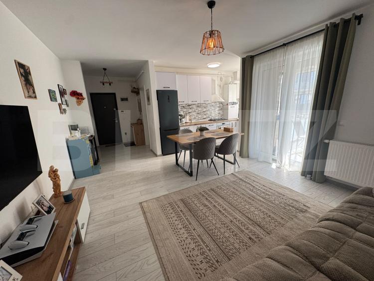 Apartament cu 3 camere, terasă, parcare și boxă - Complex Maurer