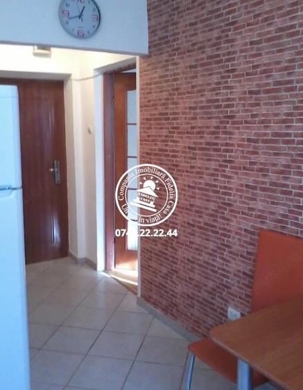 Garsoniera in zona Podu Ros