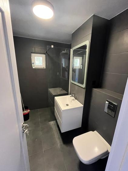 Apartament 2 camere 50mp Bradet ultrafinisat+garaj sub bloc