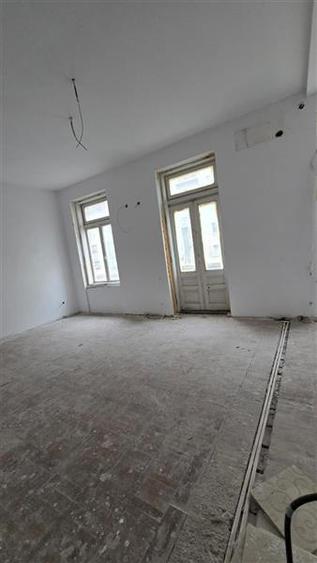 Vanzare bloc ultracentral pentru investitie