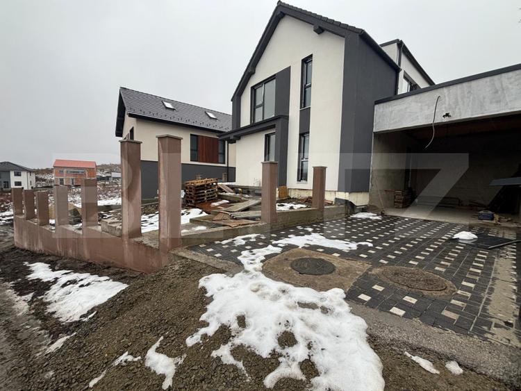 Casa individuala CF, 4 camere,136mp, teren 700mp, garaj 21mp, intrare Chinteni