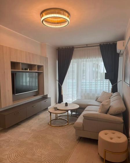 Apartament de inchiriat cu 2 camere decomandate-Royal Town Iasi