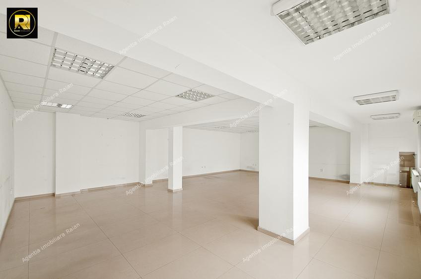 Vanzare spatiu comercial in Galati, pe str Tecuci, sup 170 mp utili, in bloc nou