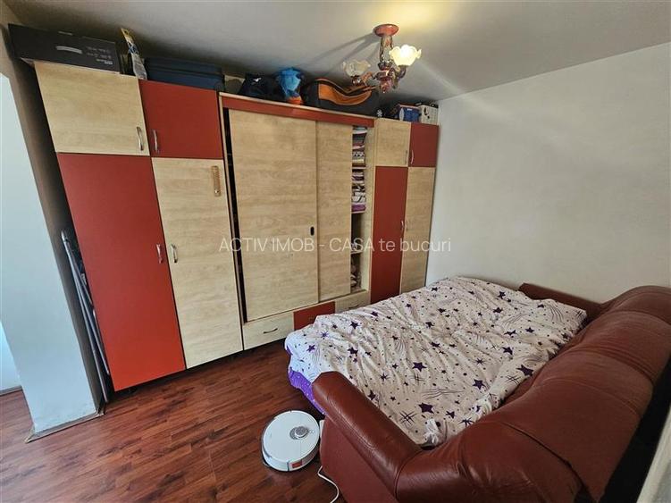 Resita, 2 Cam. Mobilat+Utilat, Micro 2 - 3