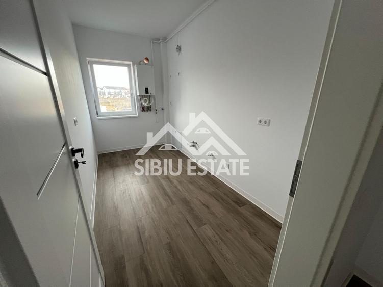 Studio intabulat finisat modern ansamblu Casian Renaissance Selimbar