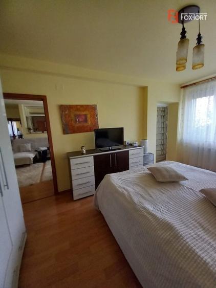 Apartament 3 camere, Lipovei - loc de parcare, balcon
