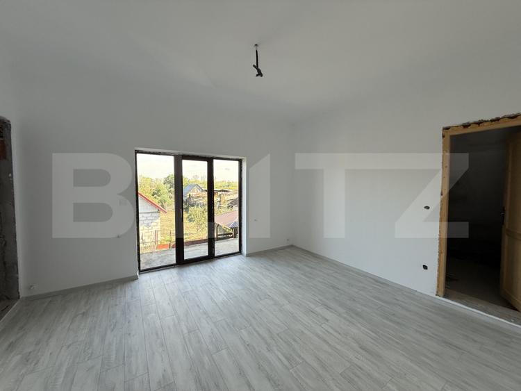 Casa cu 5 camere, 160 mp, 2.169 mp teren, zona Paulesti