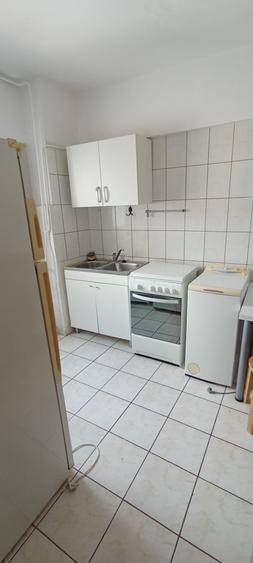 2 camere decomandat Calea Victoriei-Odeon + 1 loc de parcare