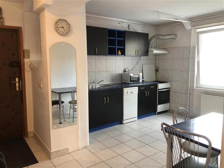 De inchiriat apartament 2 camere in Tudor