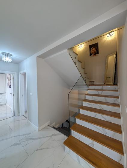 Duplex cu demisol si 2 terase, ultrafinisat, zona linistita, Floresti