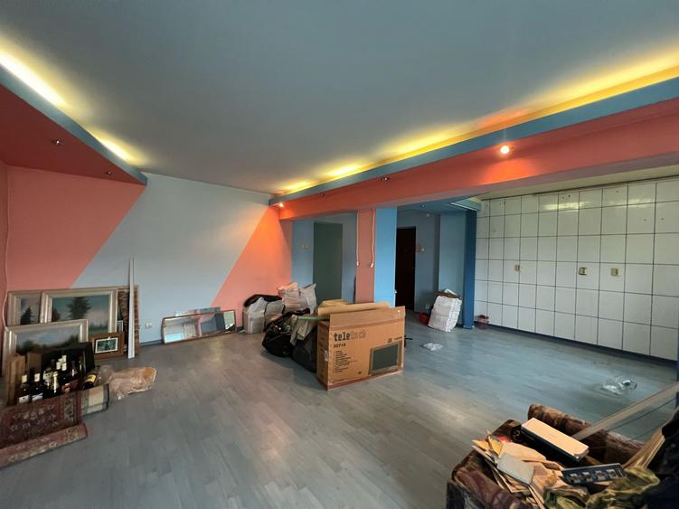 Apartament 3 camere Zona Laris -Finante - etaj 3/4 - 85 mp