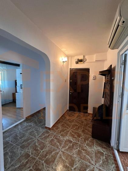 Apartament 4 Camere de Vânzare în Inel I - Constanța | Decomandat