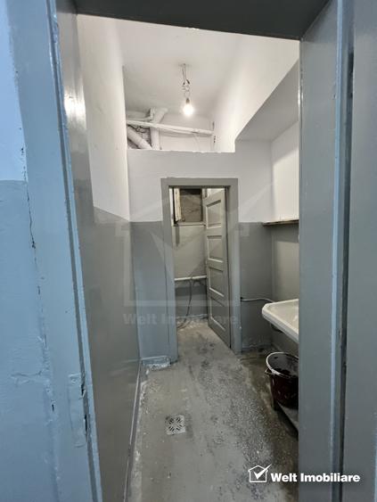 Spatiu comercial cu geamuri la str. Horea, partial demisol