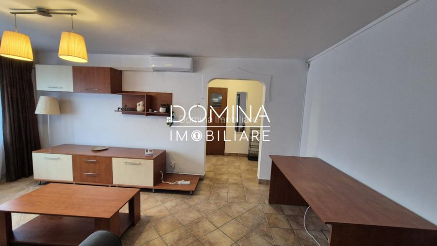 Închiriere apartament 2 camere, ultracentral, vedere panoramică, strada Unirii - 2