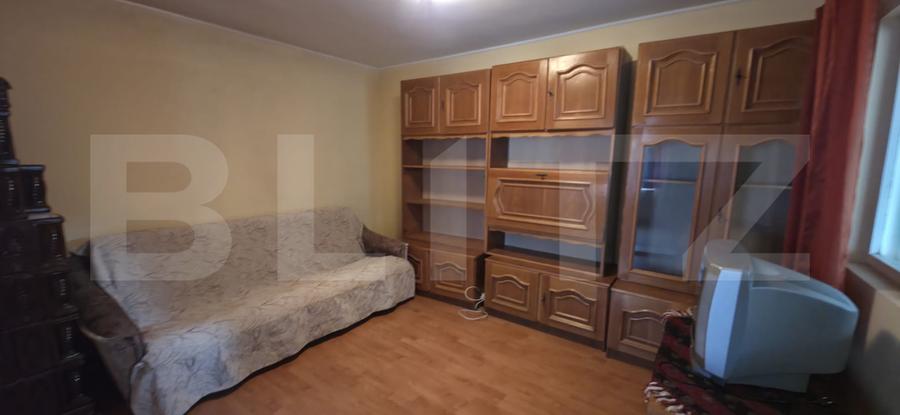 Casa cu 3 camere, curte verde si spatioasa 400 mp,zona Bariera Bucuresti
