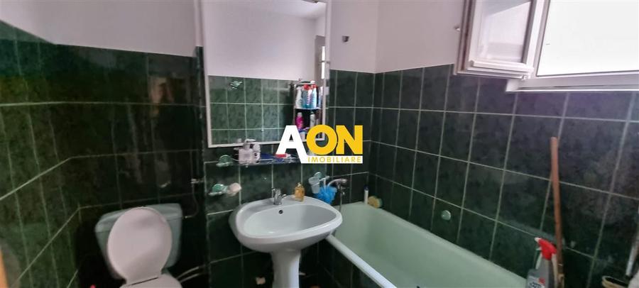 De vanzare apartament 2 camere zona Cetate