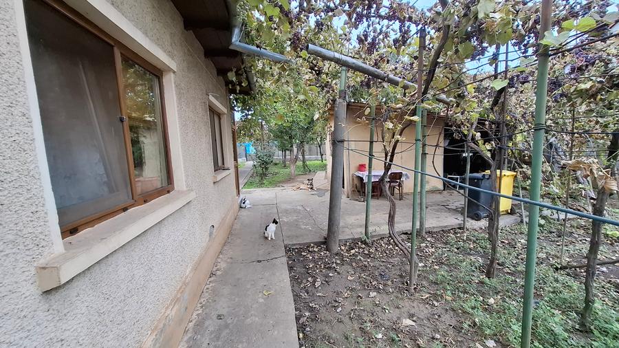 KM 5 - casa 4 cam + teren 686 mp (constructie renovabila)