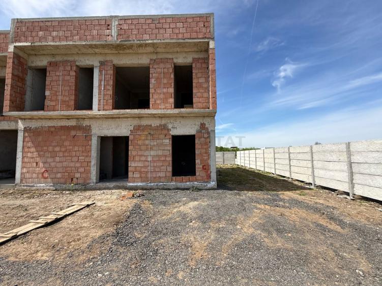 Eleganță și natură: vilă urbană exclusivistă în Tunari