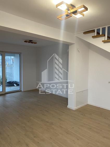 Duplex cu finisari de lux in cartier rezidential Remetea Mare,Bucovat