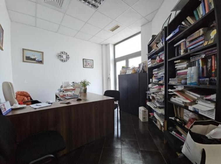 Gara, spatiu comercial din constructie, 218 mp.