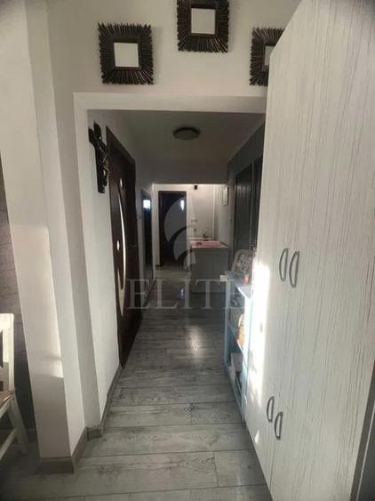 Apartament 3 camere în zona AUREL VLAICU